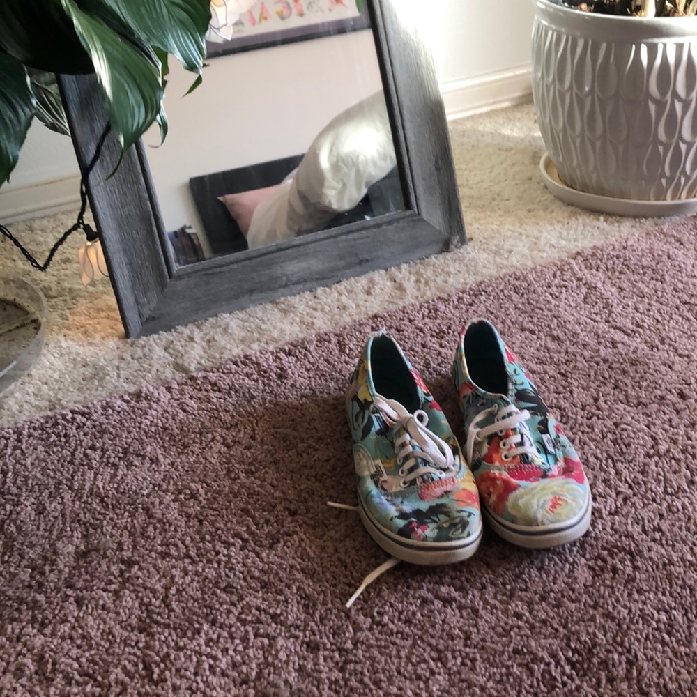 low floral vans